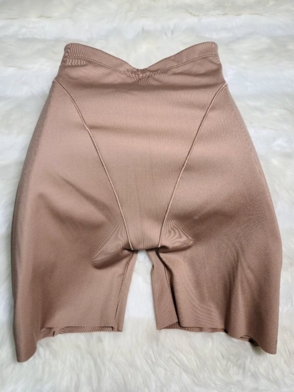 SKIMS Body Butt And Hip Enhancing Mid Thigh Short Tan Sienna Women Small NEW - Picture 3 of 6